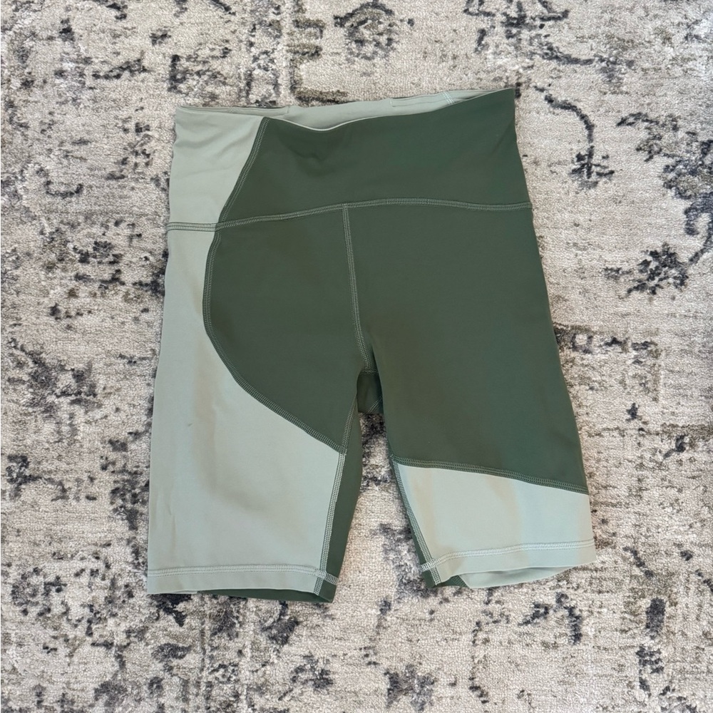 Lululemon bike shorts